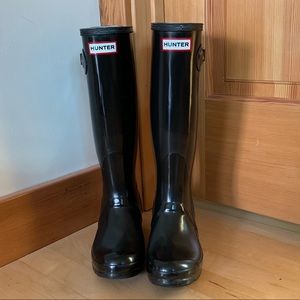 Hunter tall gloss rain boots